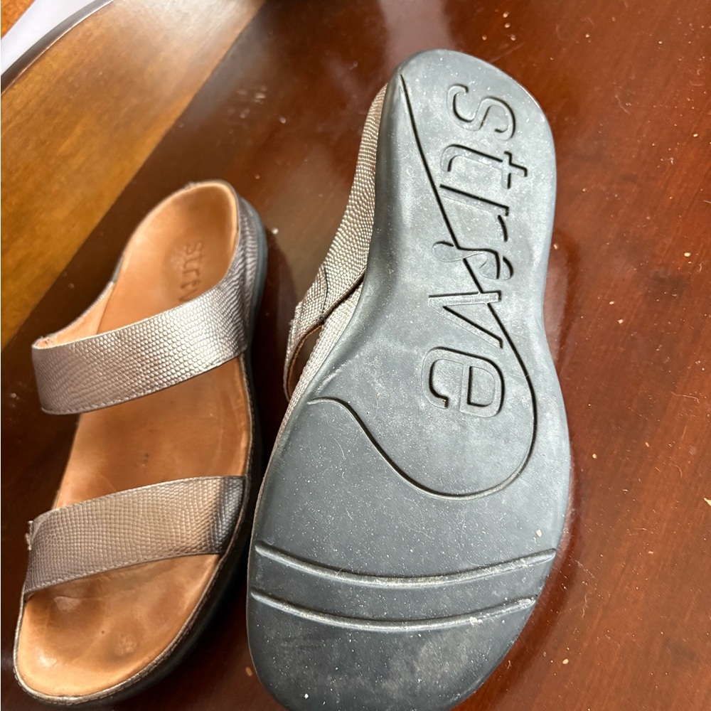 Metallic Double Strap Sandals - Picture 5 of 7